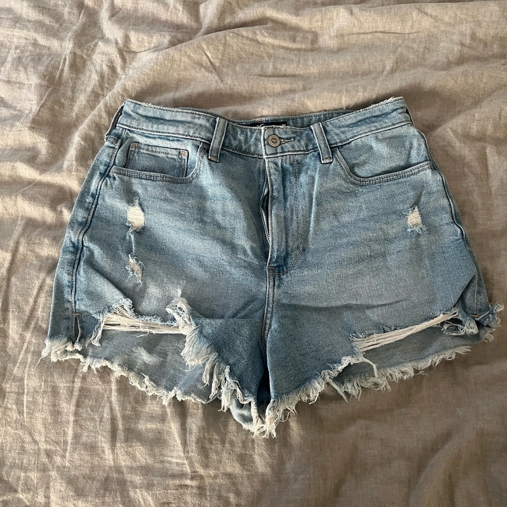 Hollister high waisted shorts